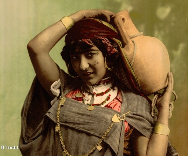 Femme bdouine du dsert tunisien