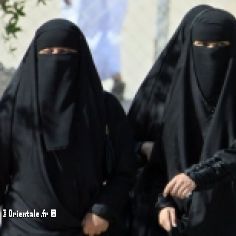 Saoudiennes en nikab