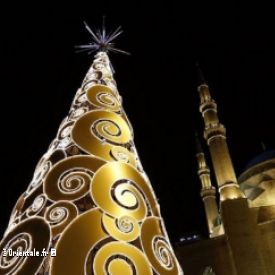 Noel � Zahl�, �glise et sapin de Noel