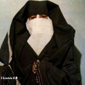 Photo d'archive alg�rienne, Mlaya Habit traditionnel de la femme alg�rienne