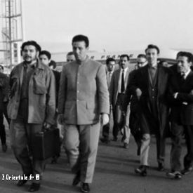Che Guevara en Alg�rie, marche aupr�s du pr�sident alg�rien Ben Bella 1963