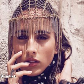 Taleedah Tamer, un mannequin d'origine arabe! (Couverture de Harpers Bazar)