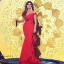 Femme arabe portant une jolie robe rouge