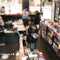 La librairie Al Saqi a Londres, a ferm ses portes, au grand dam de ses fans arabes!