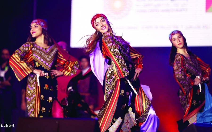 Danseuses de Dabk traditionnelle palestinienne