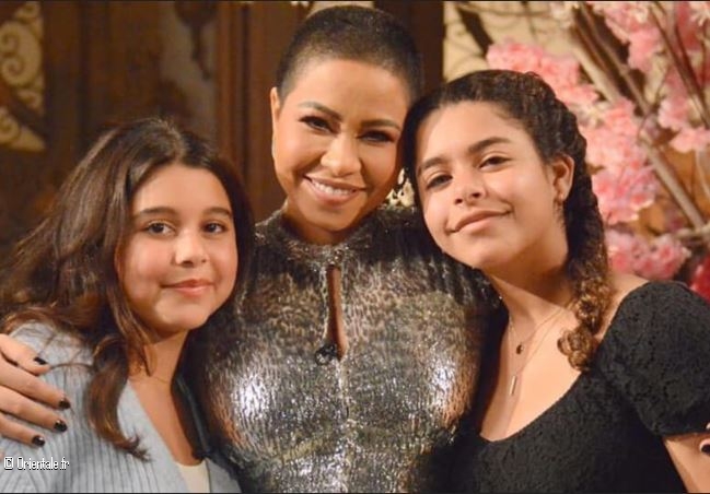 Sherine Abdel Wahab et ses deux filles, ses sources de fiert